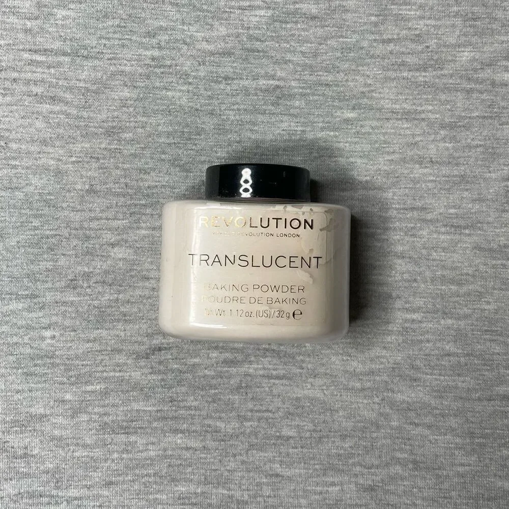 Makeup Revolution Translucent Loose Baking Face Powder